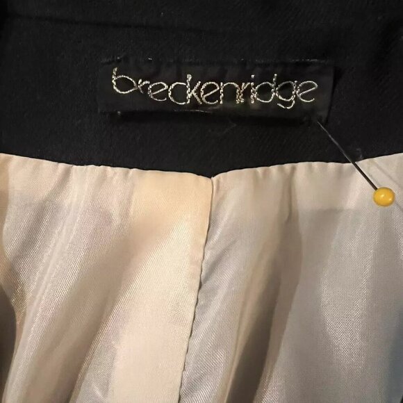 Breckenridge. Size Medium. Navy Double Breasted Blazer. No other labels. WTC - Picture 7 of 7